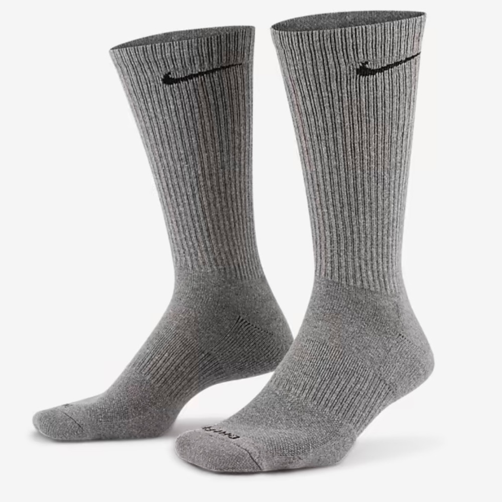 NIKE
Training Crew Socks (3 Pairs)
Nike Everyday Cushioned - Picture 1 of 4